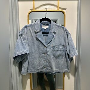 Aritzia Forum Denim cropped shirt